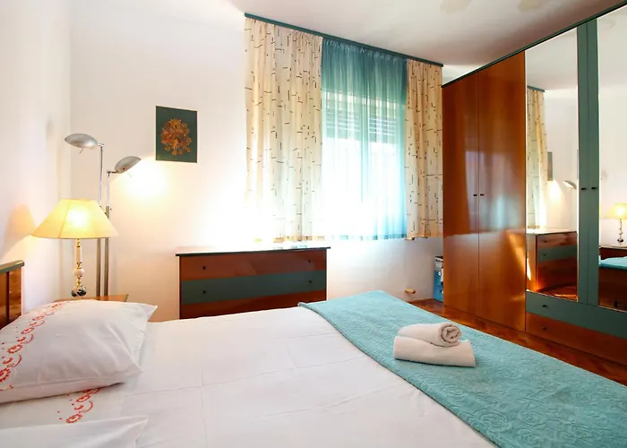 Ljiljana 2348 * Pula